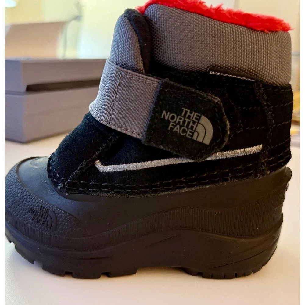 The North Face Alpenglow II Winter Snow Boots Toddler 5 Black Waterproof Slip-On